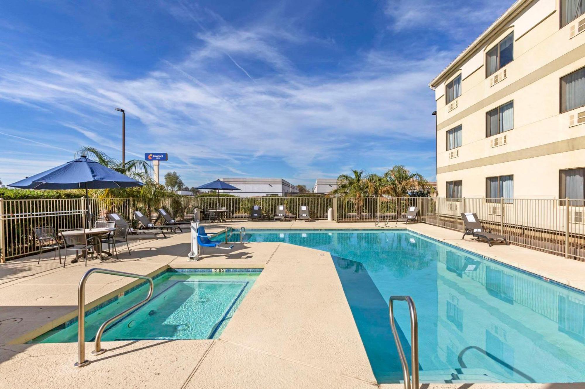 Comfort Inn West Phoenix At 27Th Ave And I-I0 Ngoại thất bức ảnh